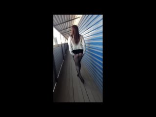 lifted her skirt and showed her sexy ass on the street voyuer ass butty flashing outdoor