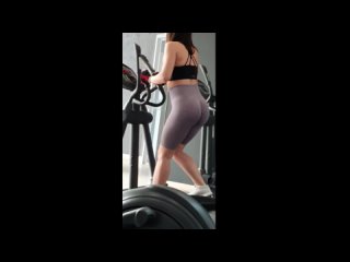 sexy russian milf in the gym wags her juicy ass milf ass butty gym leggins